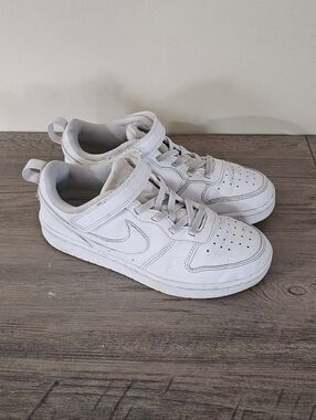 Nike Court Borough Low Top White Sneakers Kids 2 Y